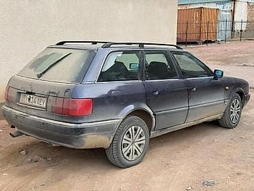 салон машины: Audi 80: 1993 г., Универсал — 10