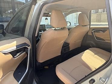 Toyota RAV4: 2019 г., 2.5 л, Автомат, Гибрид, Кроссовер — 9