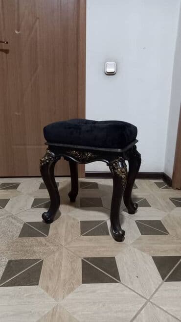 Пуфик Королевский 4 штуки.Супер мягкие и супер удобные.Цена за один at lalafo.kg Пуфик Королевский 4 штуки.Супер мягкие и супер удобные.Цена за один