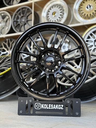 5 114 3: Литые Диски R 17 RAYS, Комплект, отверстий - 5, Новый — 4