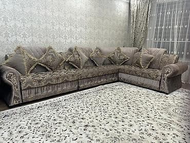 Угловой диван, C подушками at lalafo.kg Угловой диван, C подушками