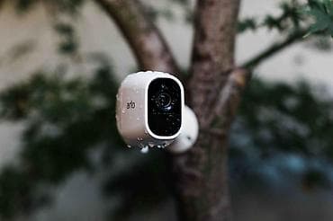 камера видио: Беспроводная уличная камера видеонаблюдения Arlo - Формат: компактная — 1
