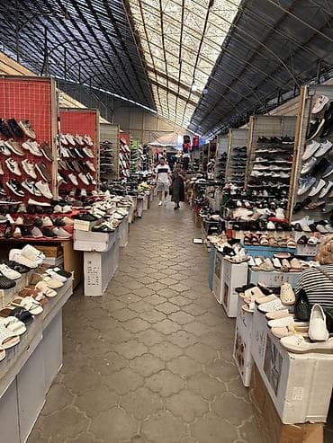 o store: Продаю контейнер.
Аламединский рынок
2-проход (мир обуви) — 2