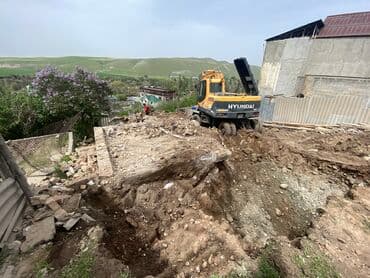 дома под снос: Снос стен | Демонтаж керамогранита, Кирпичная стена, Демонтаж встроенных шкафов | Зачистка от старых обоев, Снятие шпатлевки, Снятие подвесных потолков | Демонтаж ковролина, Демонтаж ламината, Демонтаж подложки | Кровля из профнастила, Металлочерепичная кровля, Крыша из шифера 1-2 года опыта — 7