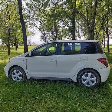 малолитражка машина: Toyota Ist: 2003 г., 1.3 л, Автомат, Бензин, Хэтчбэк — 1