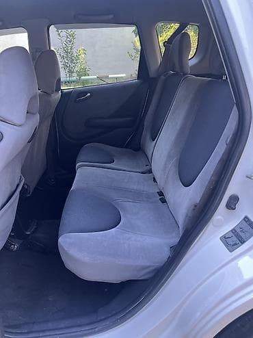 Продажа авто: Honda Fit: 2002 г., 1.3 л, Автомат, Бензин, Хэтчбэк — 8