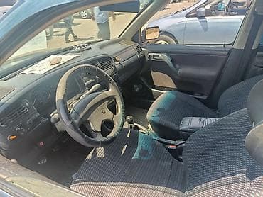 Продажа авто: Volkswagen Vento: 1993 г., 1.8 л, Механика, Бензин, Седан — 6