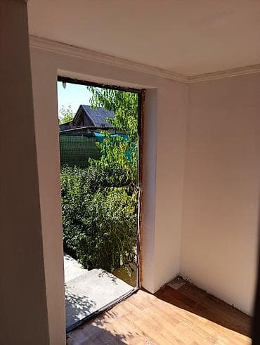 flat osh: 28 м², С мебелью — 7