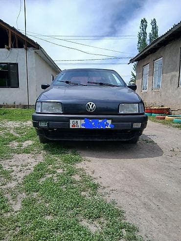Volkswagen Passat: 1992 г., 1.8 л, Механика, Бензин, Седан