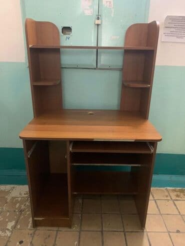 столы для компьютерных клубов: Компьютерный стол — 1