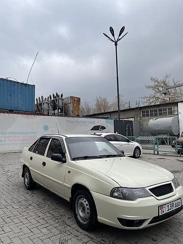 Daewoo Nexia: 2010 г., 1.6 л, Механика, Бензин, Седан