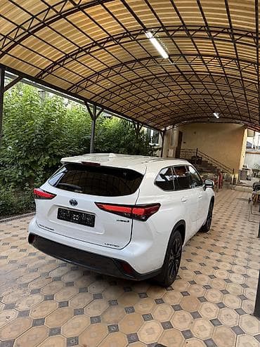 Продажа авто: Toyota Highlander: 2023 г., 2.5 л, Автомат, Гибрид, Седан — 7