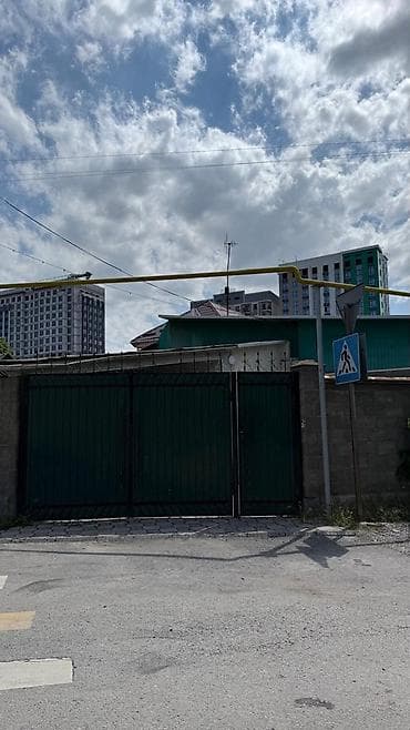 4: *Продается полдома в районе Восток-5!* 📍 Отличная локация — первая — 2
