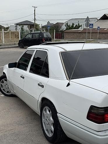 aion v plus: Mercedes-Benz E-Class: 1994 г., 2.2 л, Механика, Бензин — 9