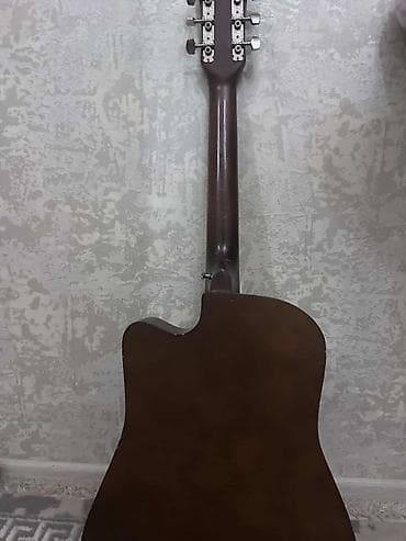 пианино немецкое: Акустическая гитара типа дредноут. 2000 стоит я брал за 5000 - 6 — 2