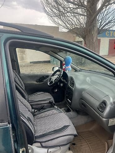 транс: Volkswagen Sharan: 1996 г., Бензин, Минивэн — 7