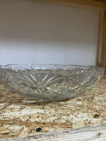 резные кровати из дерева: Резной деревянный сундук/ларь с крышкой. - Материал: массив дерева — 13