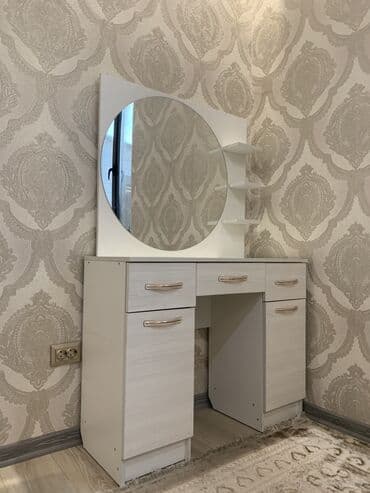 спальный гарнитур без кровати: Спальный гарнитур, Б/у, Двуспальная кровать, Шкаф, Комод, Кыргызстан, ДСП, Самовывоз, цвет - Белый — 4