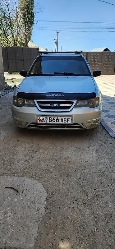 kia mo: Daewoo Nexia: 2010 г., Седан — 1