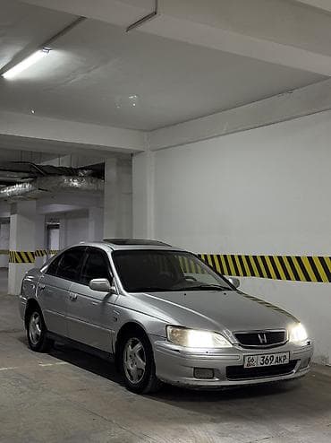 бу чехол: Honda Accord: 2000 г., 1.8 л, Механика, Бензин, Седан — 1