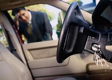key maker: Услуги экстренного вскрытия автомобилей без повреждений - Открытие — 1