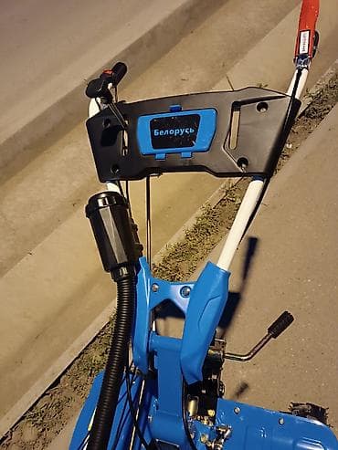 мотоблок фреза: Мотоблок «Белорусь» с фрезами Описание: - Бензиновый мотоблок синего — 4