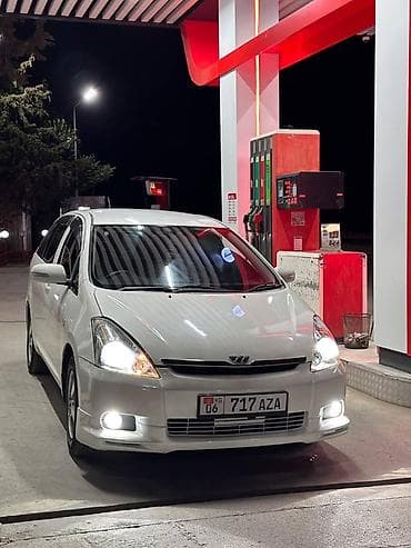 Toyota WISH: 2003 г., 1.8 л, Автомат, Бензин, Универсал — 1