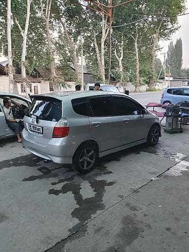 Транспорт: Honda Fit: 2004 г., 1.5 л, Автомат, Бензин, Хэтчбэк — 4