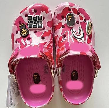 Сабо: Кроксы Crocs x A Bathing Ape (BAPE) – розово‑красный камуфляж. - — 2
