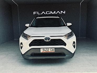 Toyota RAV4: 2019 г., 2.5 л, Автомат, Гибрид, Кроссовер