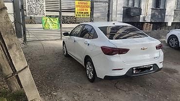 Chevrolet Onix: 2020 г., 1 л, Автомат, Бензин, Седан — 1