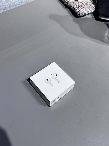 Беспроводные вкладыши наушники, Apple, AirPods 4, Новый at lalafo.kg Беспроводные вкладыши наушники, Apple, AirPods 4, Новый