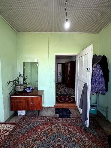 продажа домов жилмассив кок жар бишкек: 🏡 Продается уютный дом в с. Сокулук, район Птицефабрика! 📐 Участок — — 10