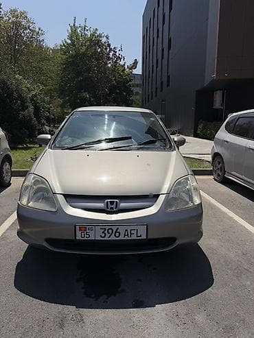 Honda Civic: 2002 г., 1.7 л, Автомат, Бензин, Хэтчбэк