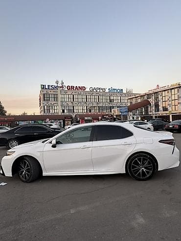 Toyota: Toyota Camry: 2021 г., 2.5 л, Автомат, Бензин, Седан — 4