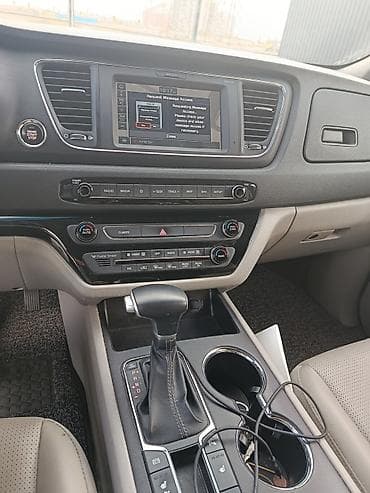 Kia Carnival: 2019 г., 2.2 л, Автомат, Дизель, Минивэн