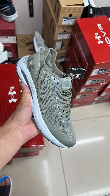 Мужская обувь: Мужские кроссовки, 40, 41, 42, Under Armour, Новый, цвет - Серый — 2