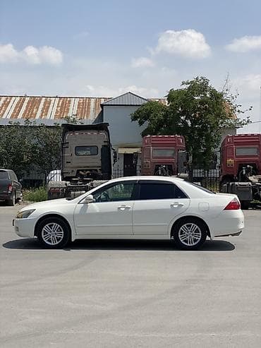camry 2010: Honda Inspire: 2006 г., Седан — 4