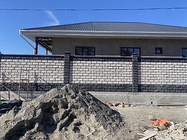 уголок строительный: Декоративный забор из вибропрессованных бетонных панелей «под колотый — 3