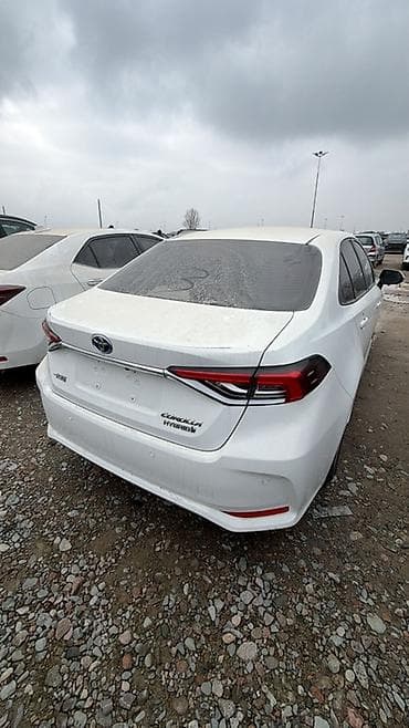 runx alex: Toyota Corolla: 2022 г., 1.8 л, Вариатор, Гибрид, Седан — 2
