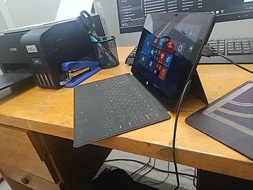 камеры видео: Планшет, Microsoft, память 32 ГБ, 10" - 11", Классический цвет - Черный — 3