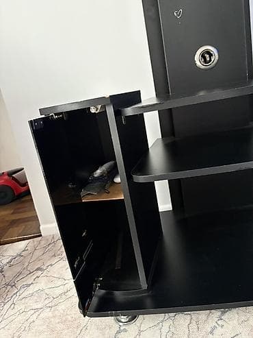 di store: Тумба и подставка для телевизора, Б/у, Напольная, ЛДСП, Самовывоз, цвет - Черный — 1