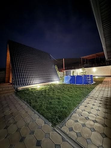 Үйлөр: A‑Frame дом с панорамным остеклением и отдельным остеклённым — 6