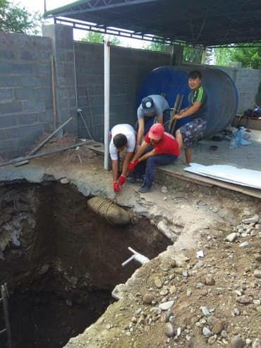 работу разнорабочий: Пилю деревья, дрова, выкорчевываю пни, земляные работы, перекопка — 5