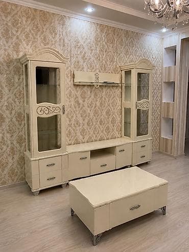 Гарнитур для зала, Б/у, Журнальный стол, Шкаф, Тумба под ТВ, ДСП, Самовывоз, Платная доставка, цвет - Бежевый — 1