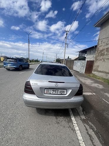 Продажа авто: Mercedes-Benz E-Class: 2002 г., 2.7 л, Механика, Дизель, Седан — 3