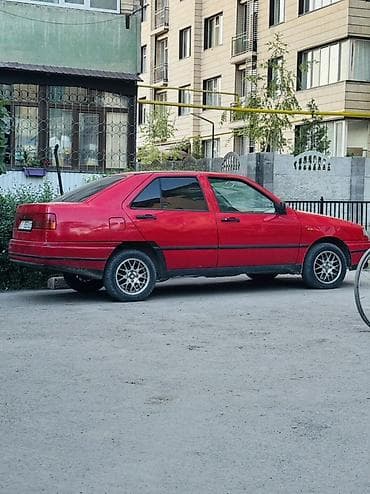 10 лет в одних руках: Seat Toledo: 1999 г., Механика, Бензин, Седан — 1