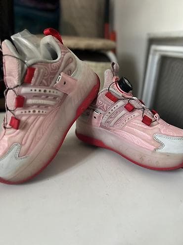 футбольные кроссовки: Ролик+ кроссовка 2в1 светящиеся подошва ролики съемные можно снять — 3