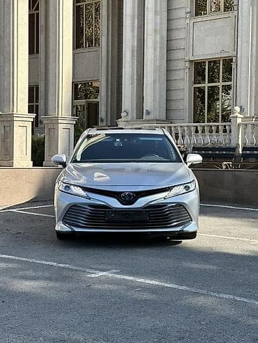 prius plus: Toyota Camry: 2019 г., 2.5 л, Автомат, Гибрид, Седан — 1