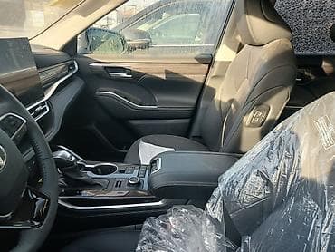 prius prim: Toyota Highlander: 2025 г., 2 л, Автомат, Бензин, Кроссовер — 2